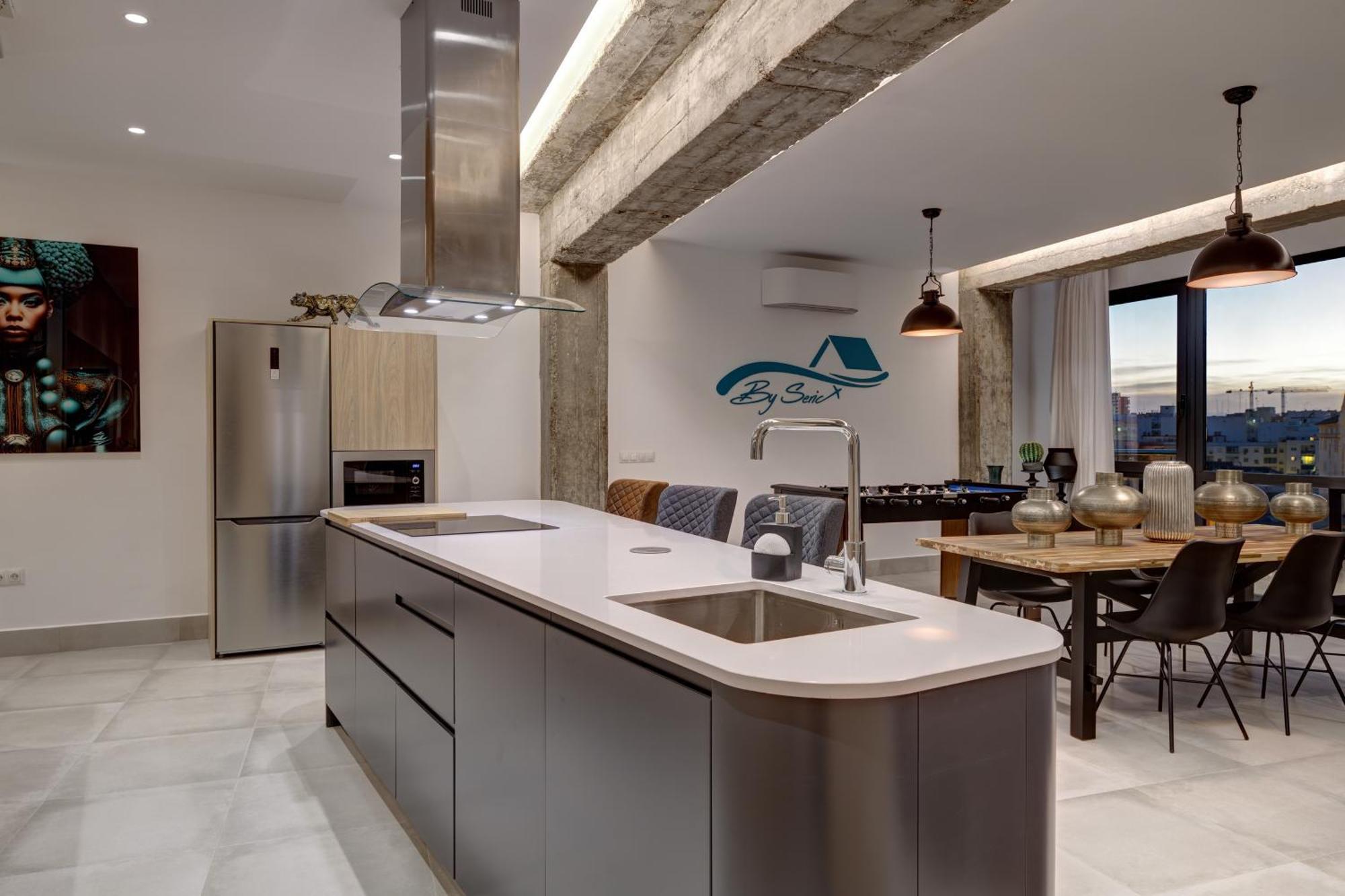 Apartment Tribuna Center By Seric,15' Walking To The Beach 马拉加 外观 照片